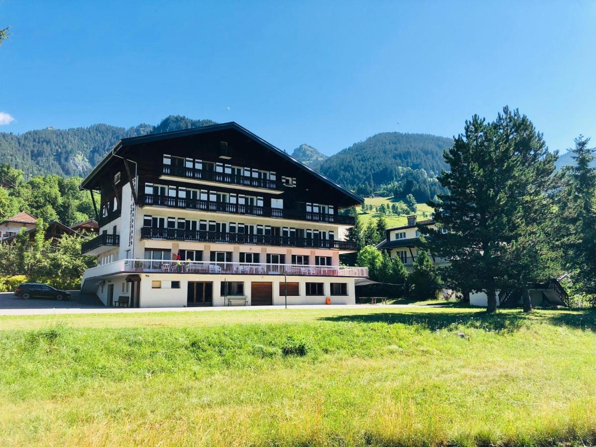 Bed and Breakfast Cent Cristaux Abondance Exterior foto